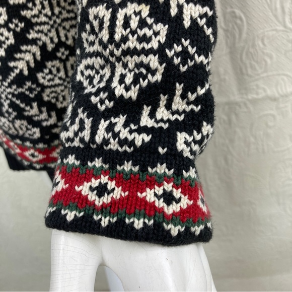 LL Bean VTG Nordic Snowflake Pattern Cardigan - Picture 9 of 13